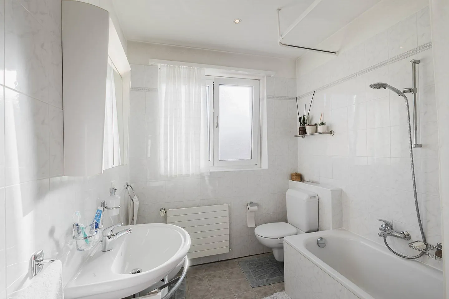 Cozy apartment in the city center - Photo 10 of 15