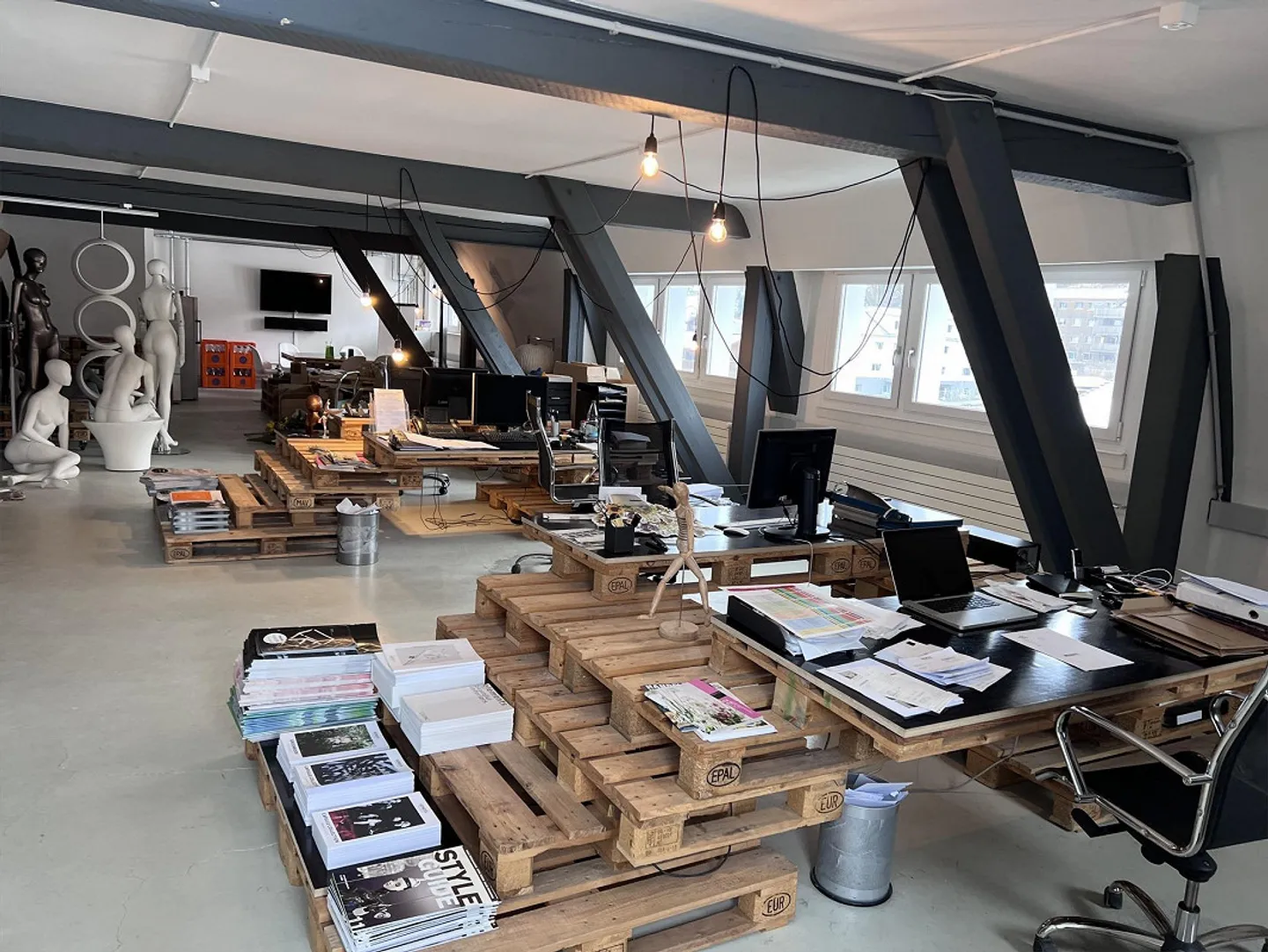 141 m2 - Büro mit Dachstockfeeling und eigener Terrasse - Foto 4 von 9
