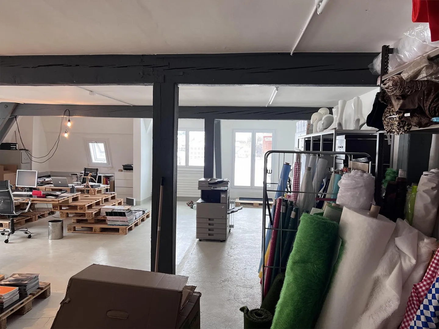 141 m2 - Büro mit Dachstockfeeling und eigener Terrasse - Foto 7 von 9