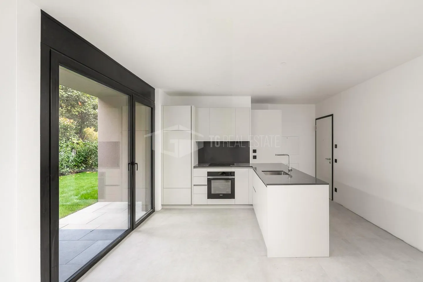 Appartamento Elegante con Giardino - Foto 5 di 11