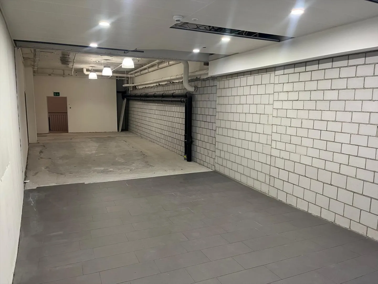 Spazio commerciale attraente in posizione centrale privilegiata - Foto 5 di 6