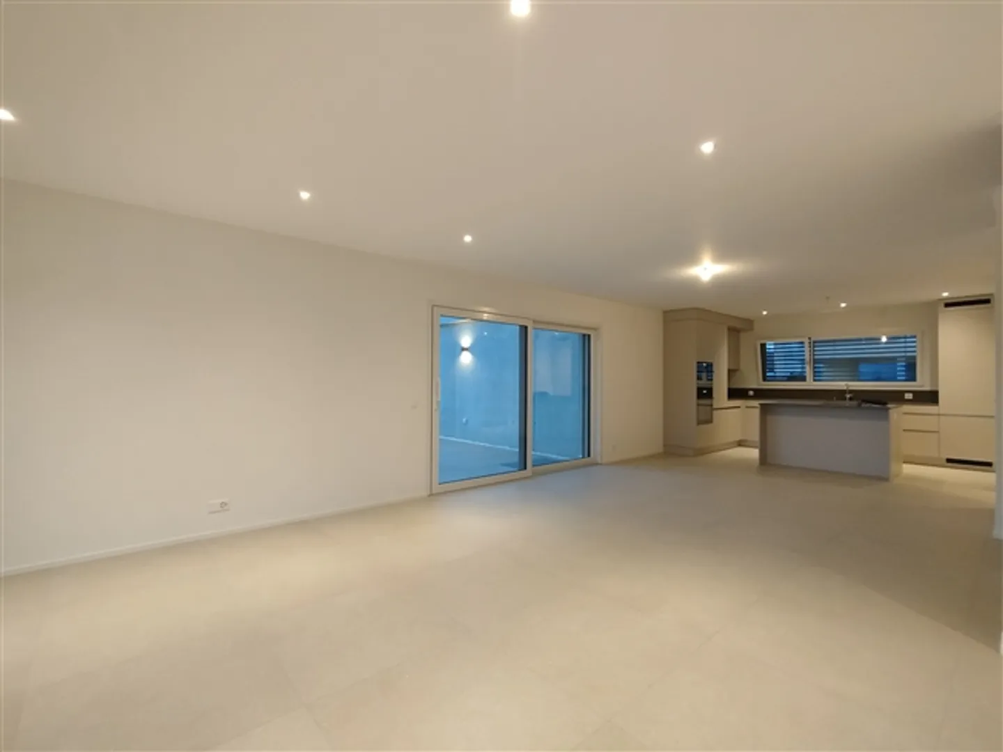 Maison avec 5,5 pièces d'environ 160 m², répartie sur 3 niveaux - Photo 4 sur 9