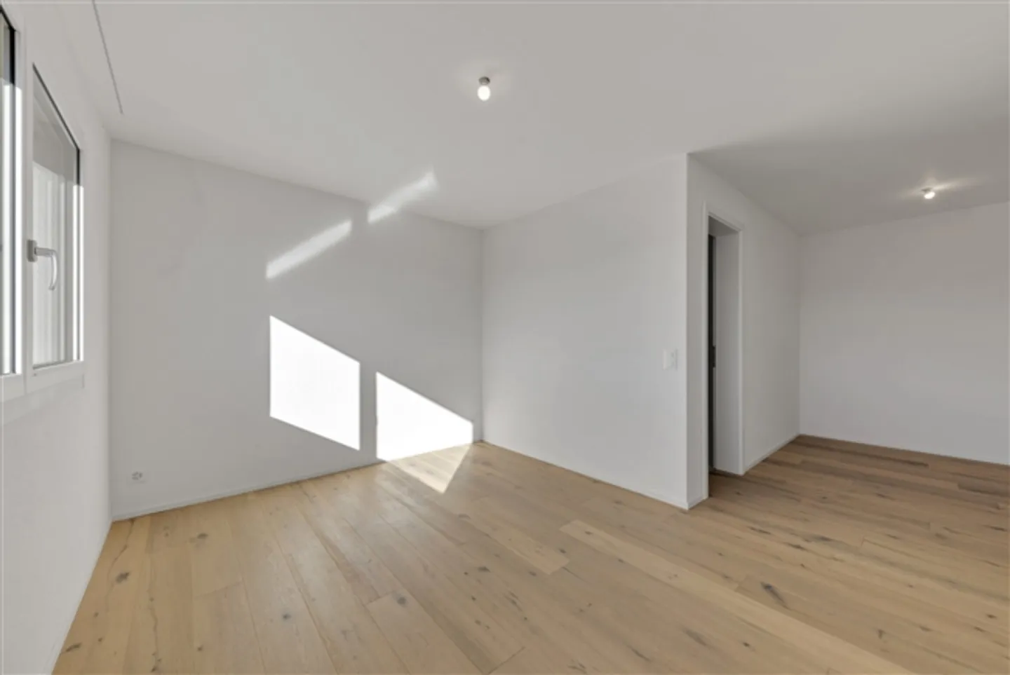 Maison avec 5,5 pièces d'environ 160 m², répartie sur 3 niveaux - Photo 5 sur 9