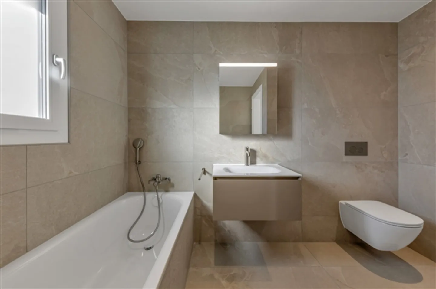 Maison avec 5,5 pièces d'environ 160 m², répartie sur 3 niveaux - Photo 8 sur 9