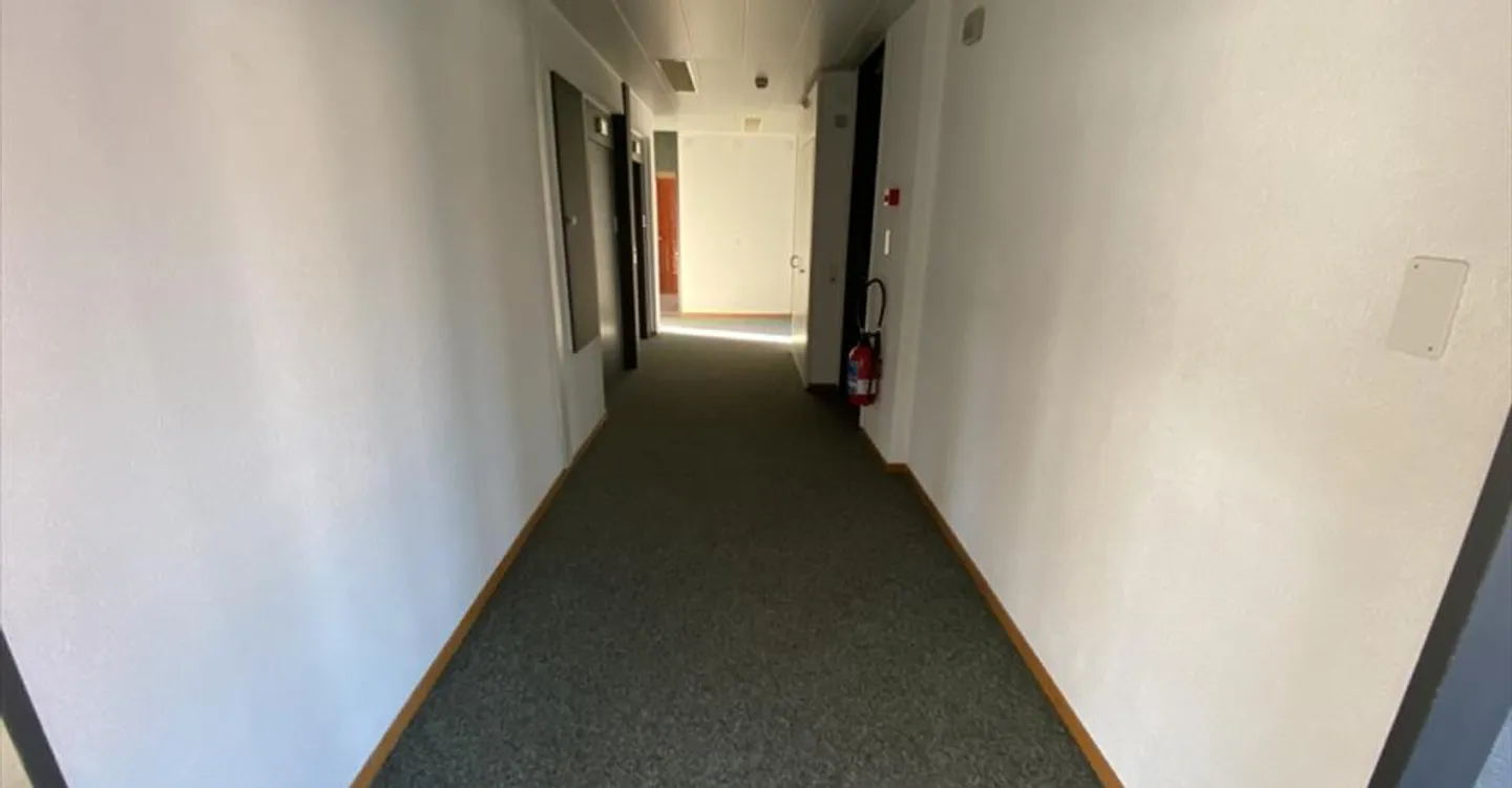 Mischgenutztes Gebäude mieten - Foto 3 von 8