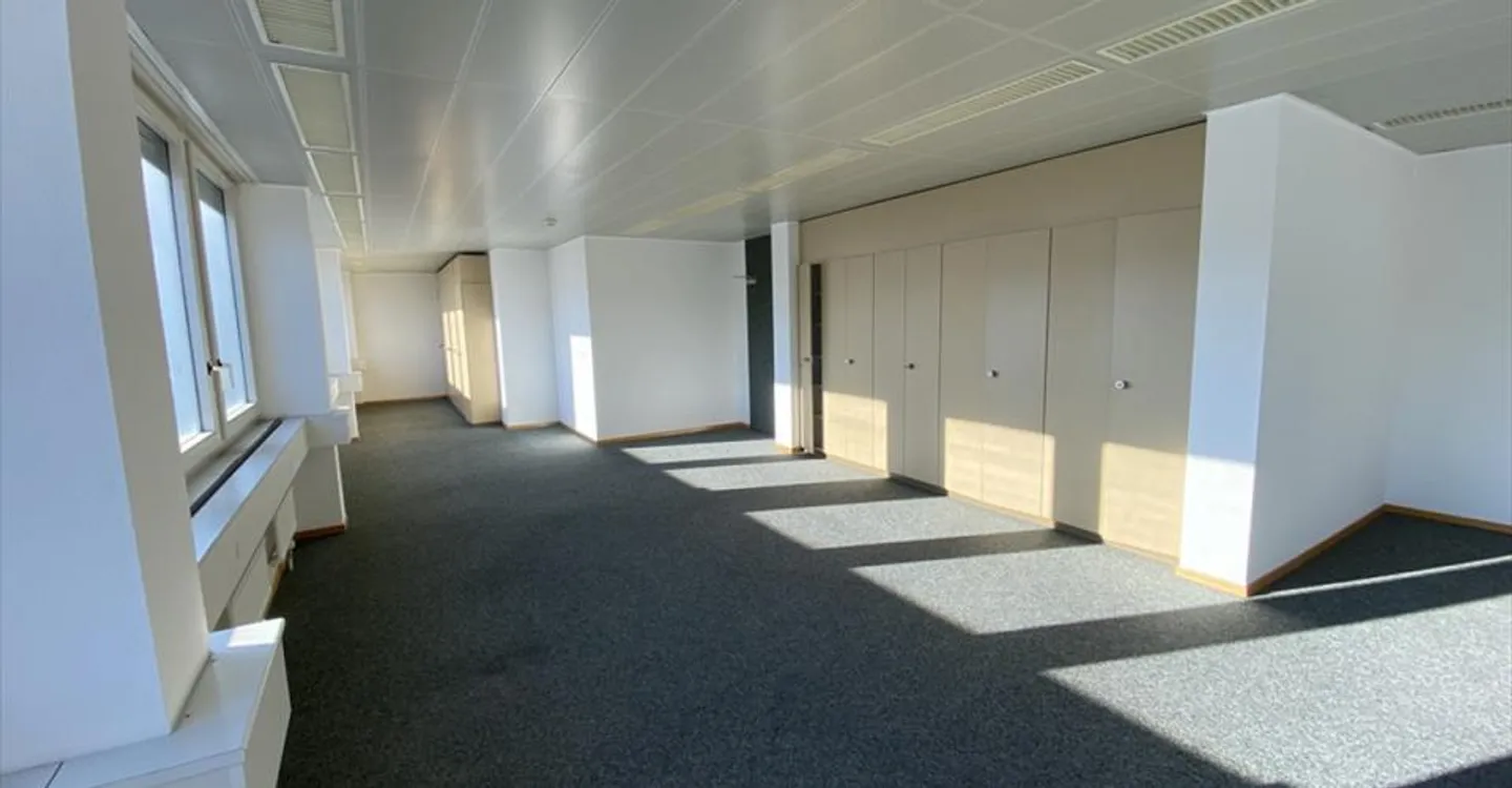 Mischgenutztes Gebäude mieten - Foto 5 von 8