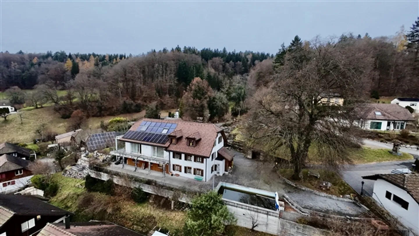 LUSSO, NATURA & PRIVACY IN UNA POSIZIONE ELEVATA - Foto 2 di 7