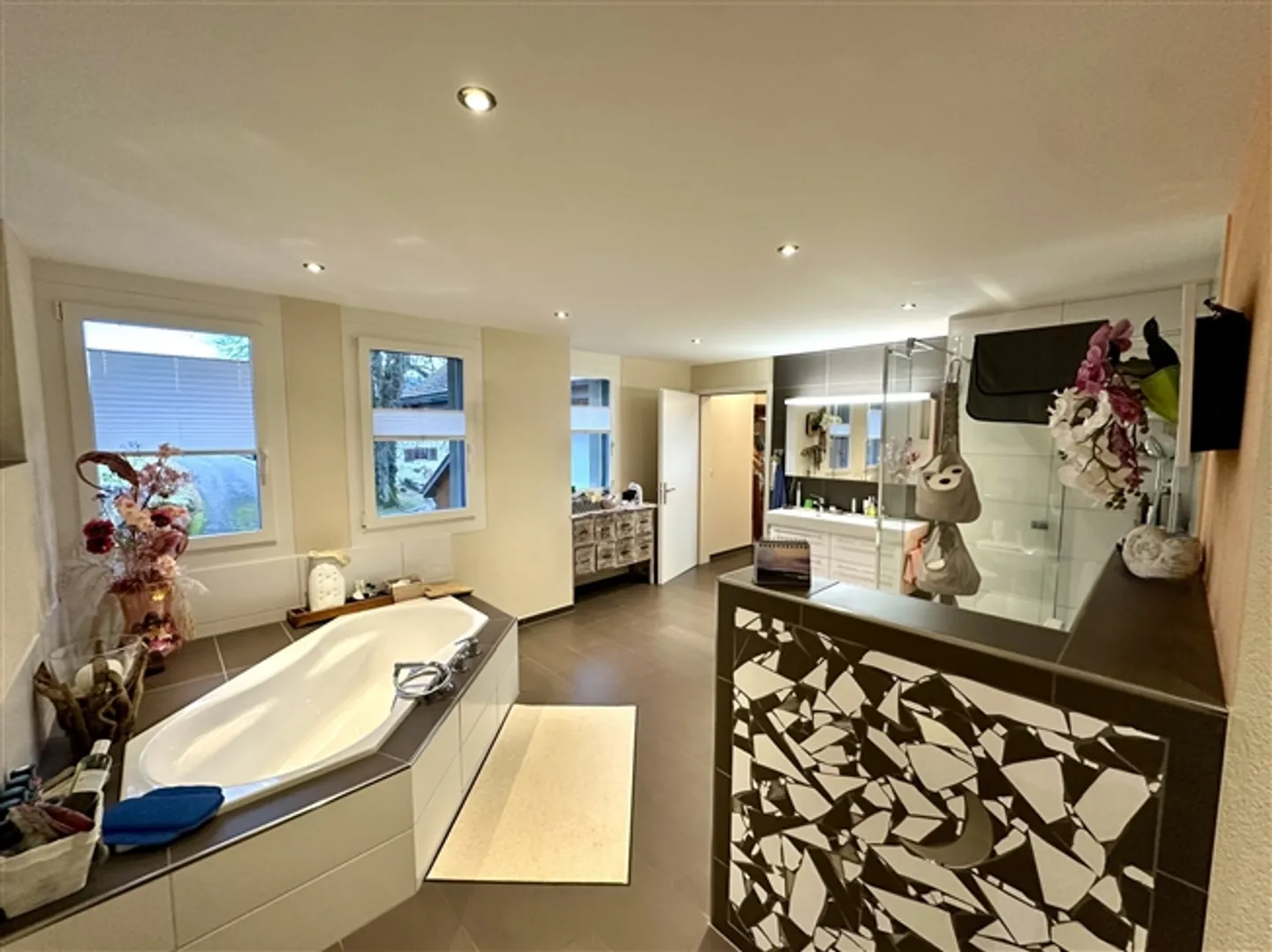 LUSSO, NATURA & PRIVACY IN UNA POSIZIONE ELEVATA - Foto 6 di 7