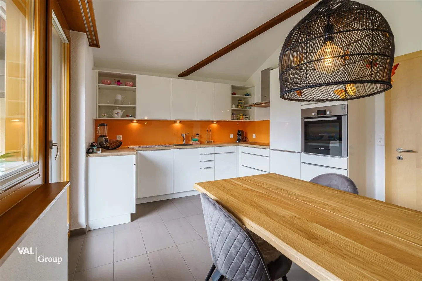 Light-flooded attic apartment with panoramic view at Brigerberg - Photo 4 of 13