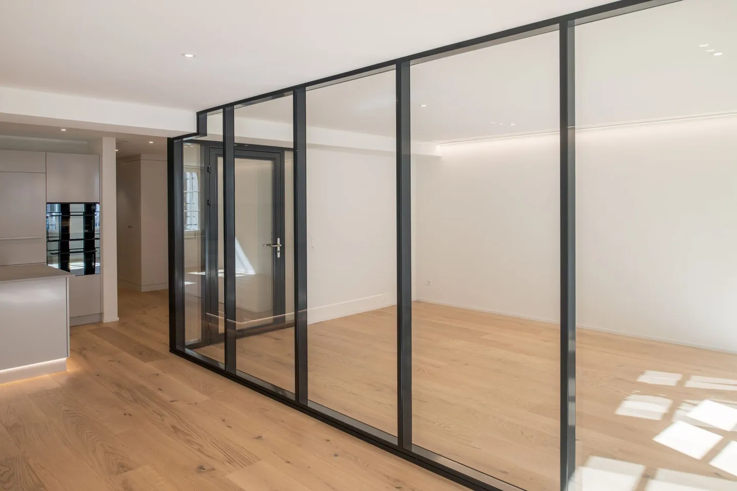 Appartement 4.5 pièces entièrement rénové dans la vieille ville de Soleure - Photo 2 sur 20