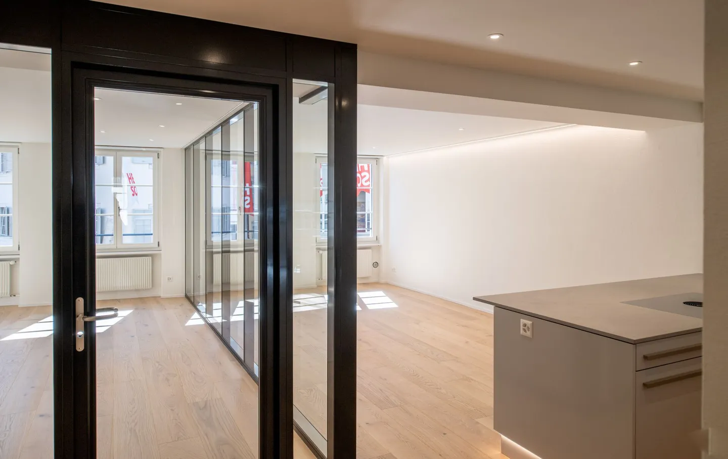 Appartement 4.5 pièces entièrement rénové dans la vieille ville de Soleure - Photo 3 sur 20
