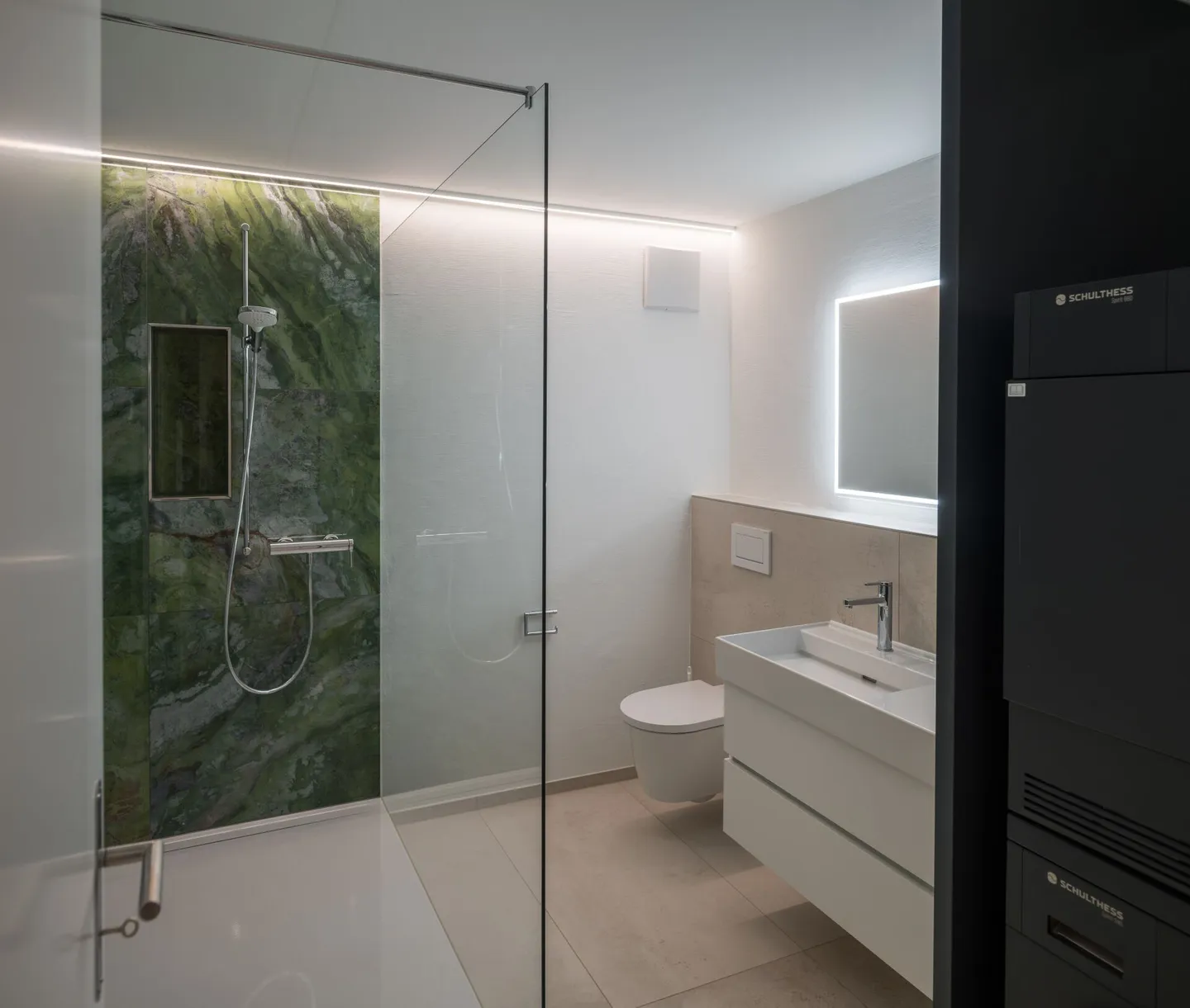 Appartement 4.5 pièces entièrement rénové dans la vieille ville de Soleure - Photo 4 sur 20