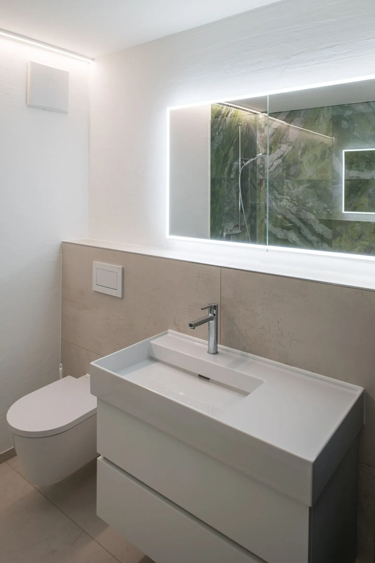 Appartement 4.5 pièces entièrement rénové dans la vieille ville de Soleure - Photo 5 sur 20