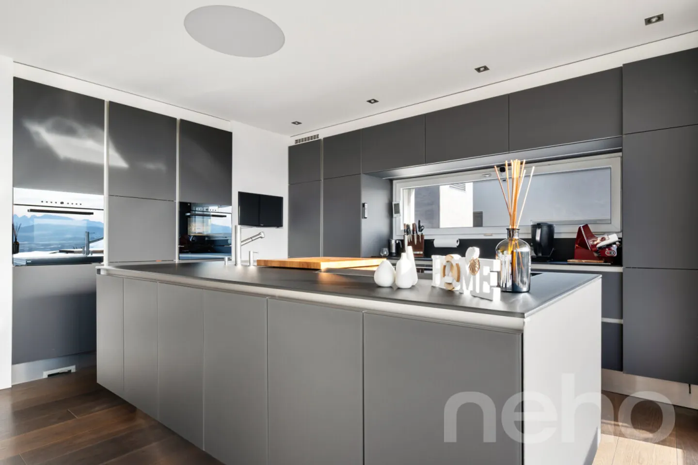 Exclusive Penthouse with Terrace - Photo 4 of 12