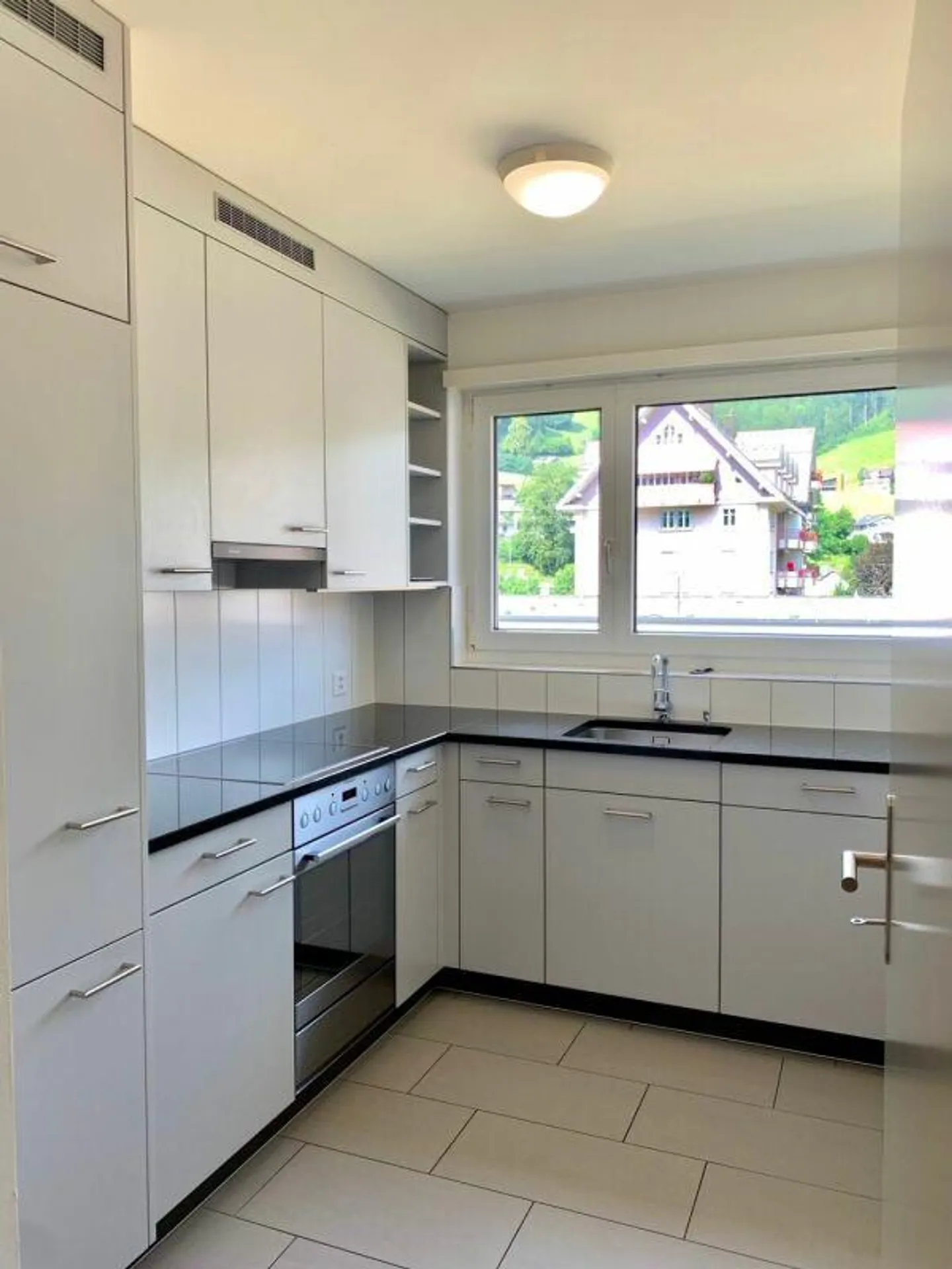 Charmante 4.5 Zimmer-Wohnung im Zentrum von Ebnat-Kappel - Foto 1 von 10