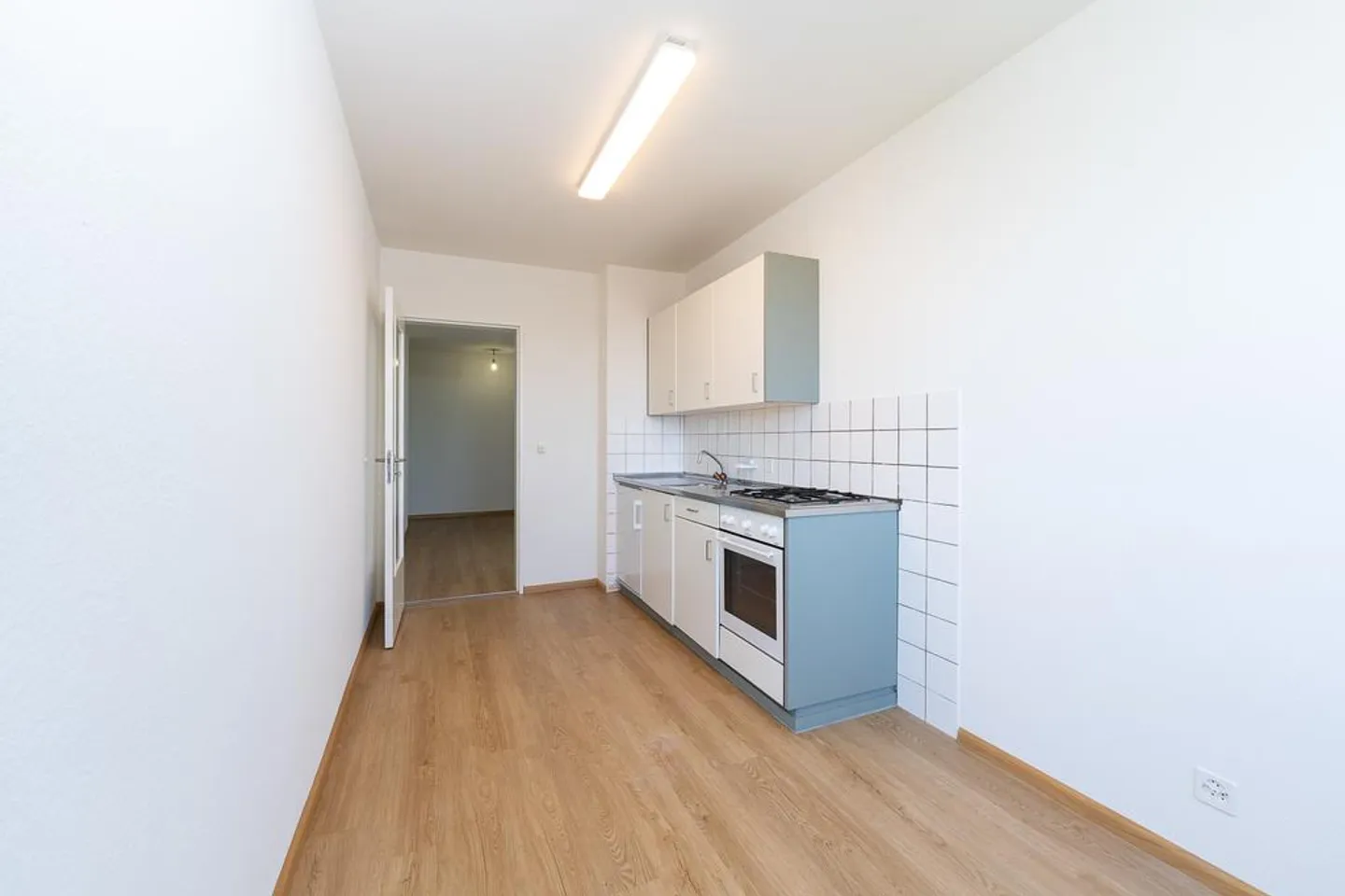 Single apartment near Luzernerring - Photo 2 of 3