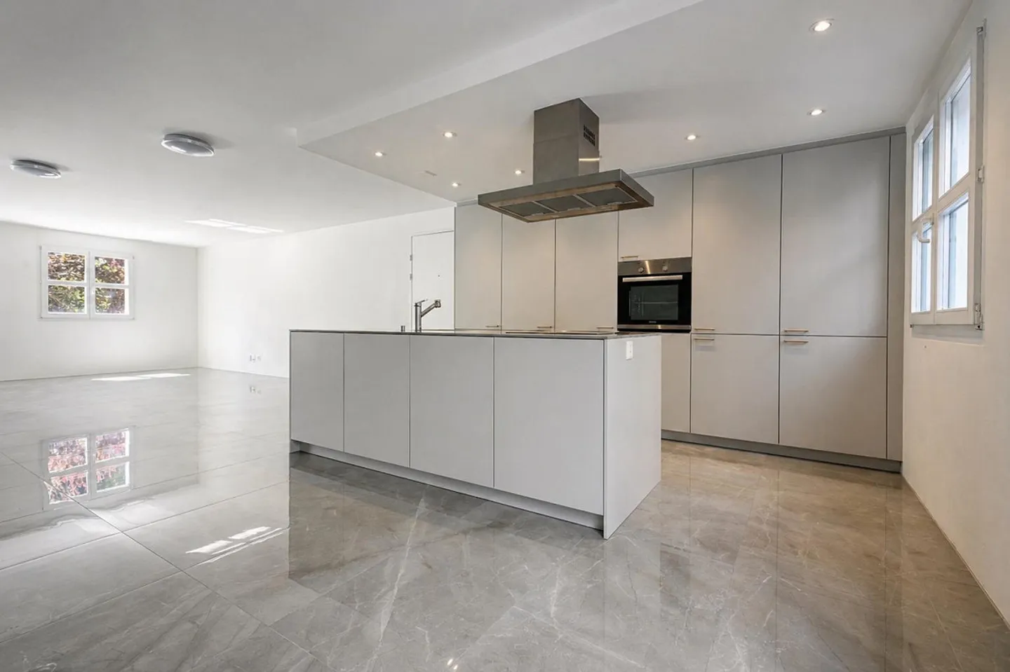 Family-friendly 4.5-room apartment in a quiet location - Photo 1 of 8