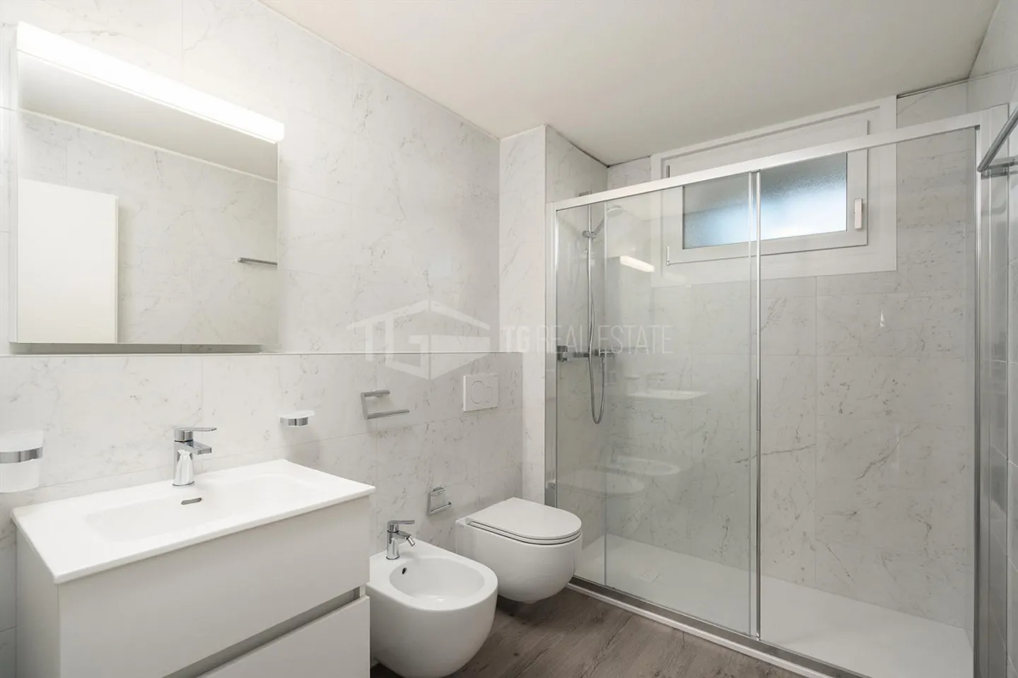 3.5 ROOM APARTMENT RENOVATED WITH PLEASANT VIEW - Photo 7 of 9