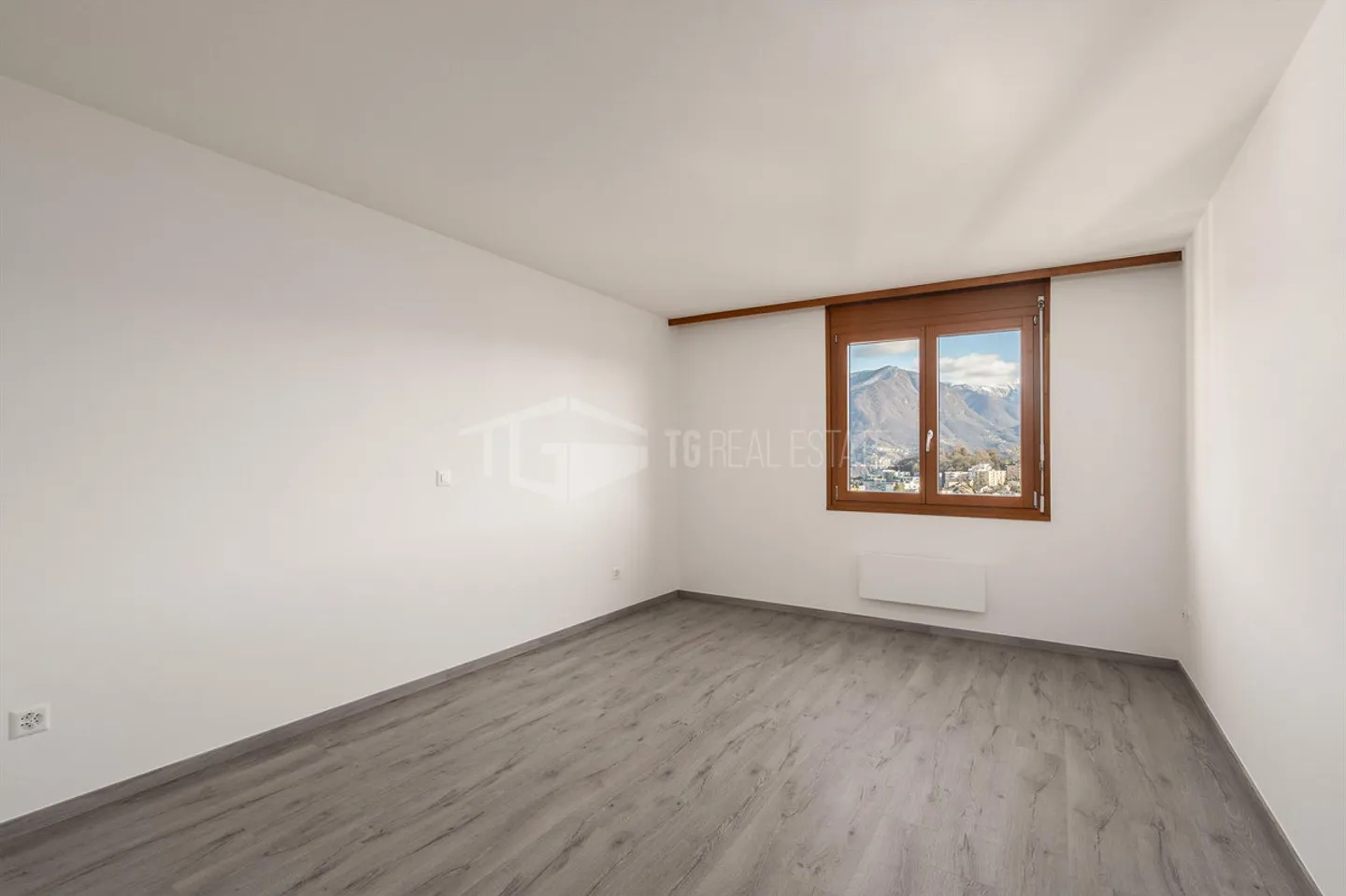 3.5 ROOM APARTMENT RENOVATED WITH PLEASANT VIEW - Photo 9 of 9