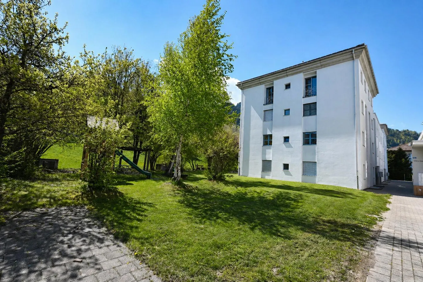 Family-friendly 4.5-room apartment in a quiet location - Photo 7 of 8