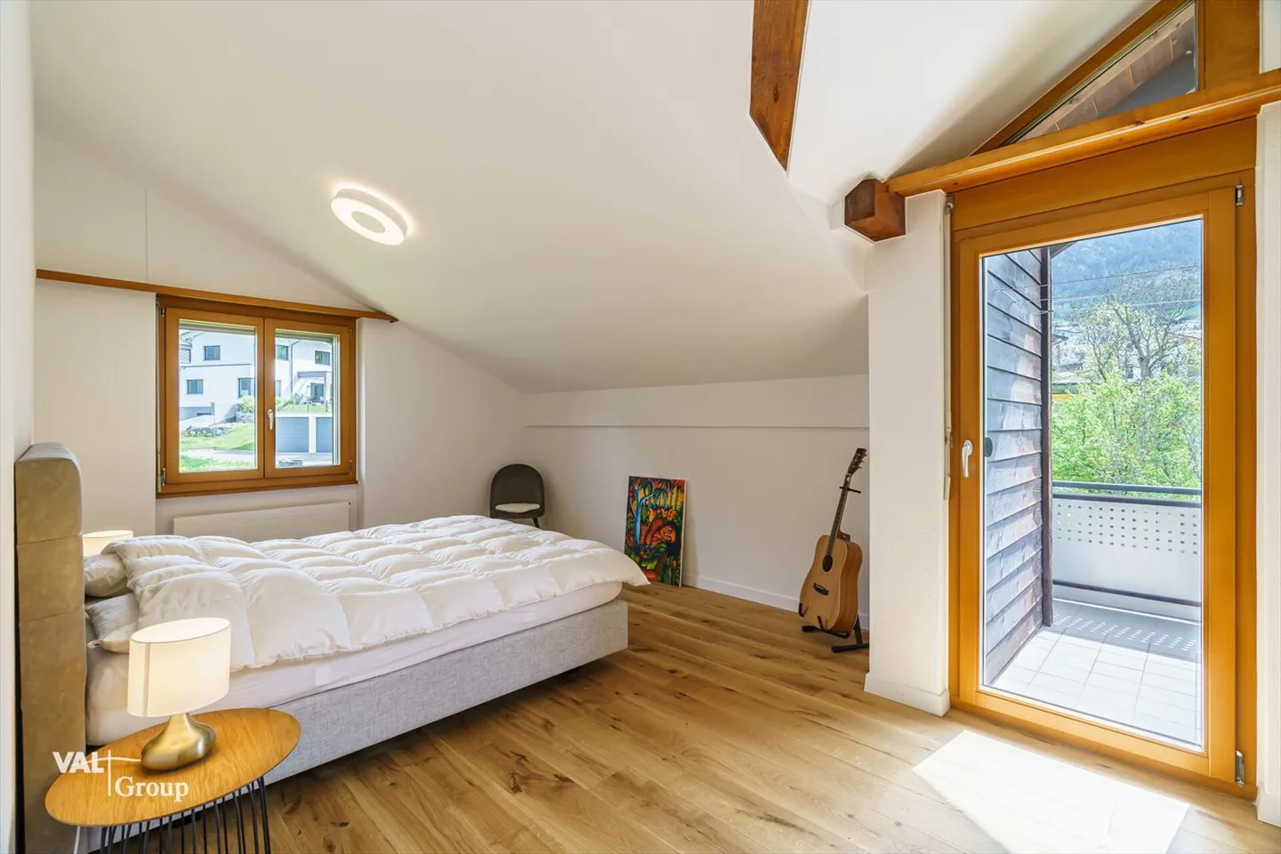 Light-flooded attic apartment with panoramic view at Brigerberg - Photo 6 of 13
