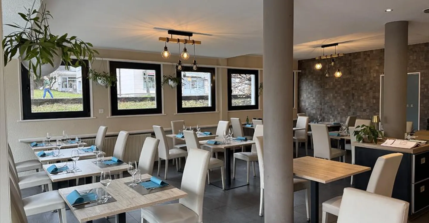 Edificio ad uso misto in affitto - Foto 3 di 8