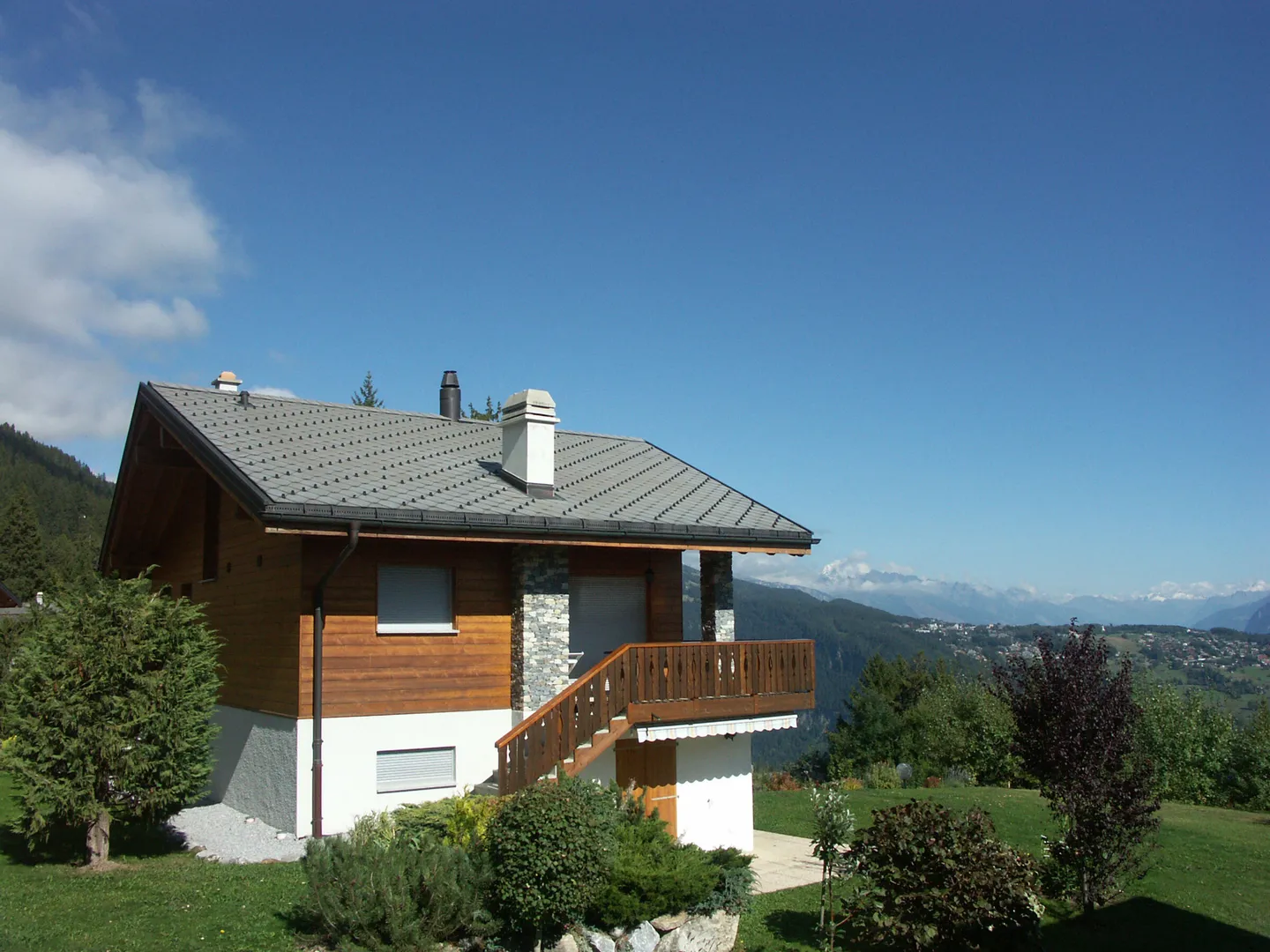 Chalet Incantevole con Vista Alpina - Foto 1 di 13
