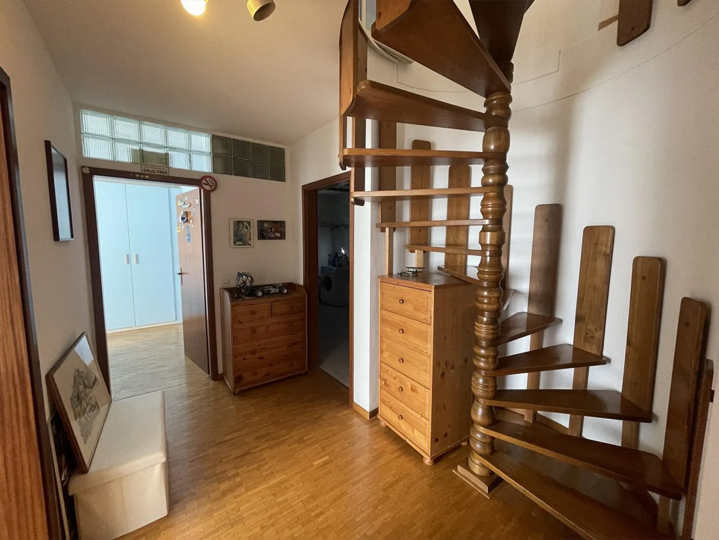 SCHÖNES PANORAMISCHES HAUS 5.5 MIT DOPPELPARKPLATZ - Foto 12 von 13