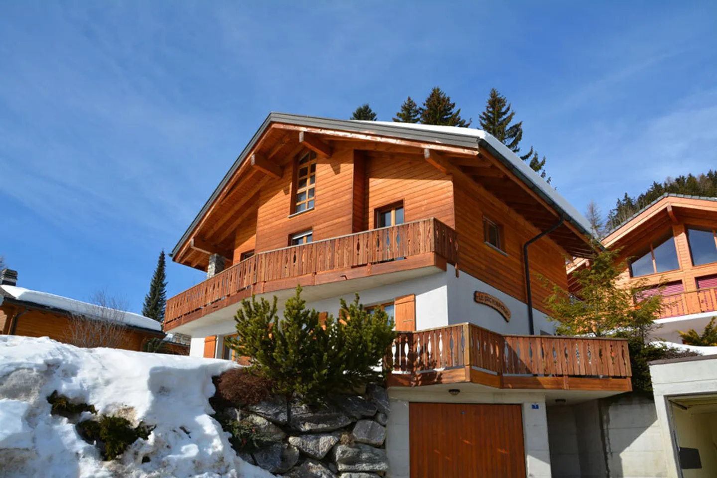 Chalet Incantevole con Vista Alpina - Foto 2 di 13