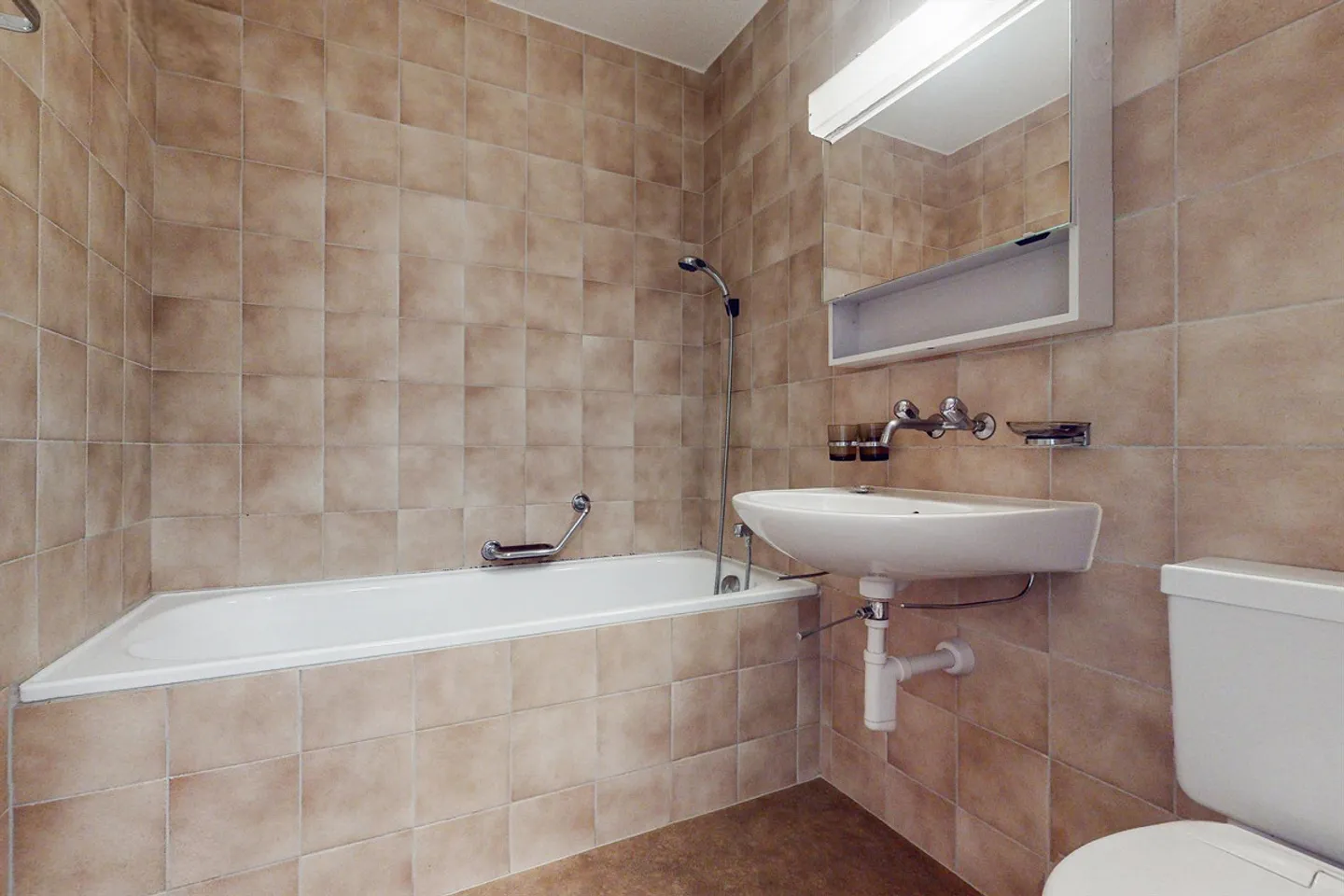 Appartamento spazioso in un'oasi residenziale verde e adatta ai bambini - Foto 9 di 10