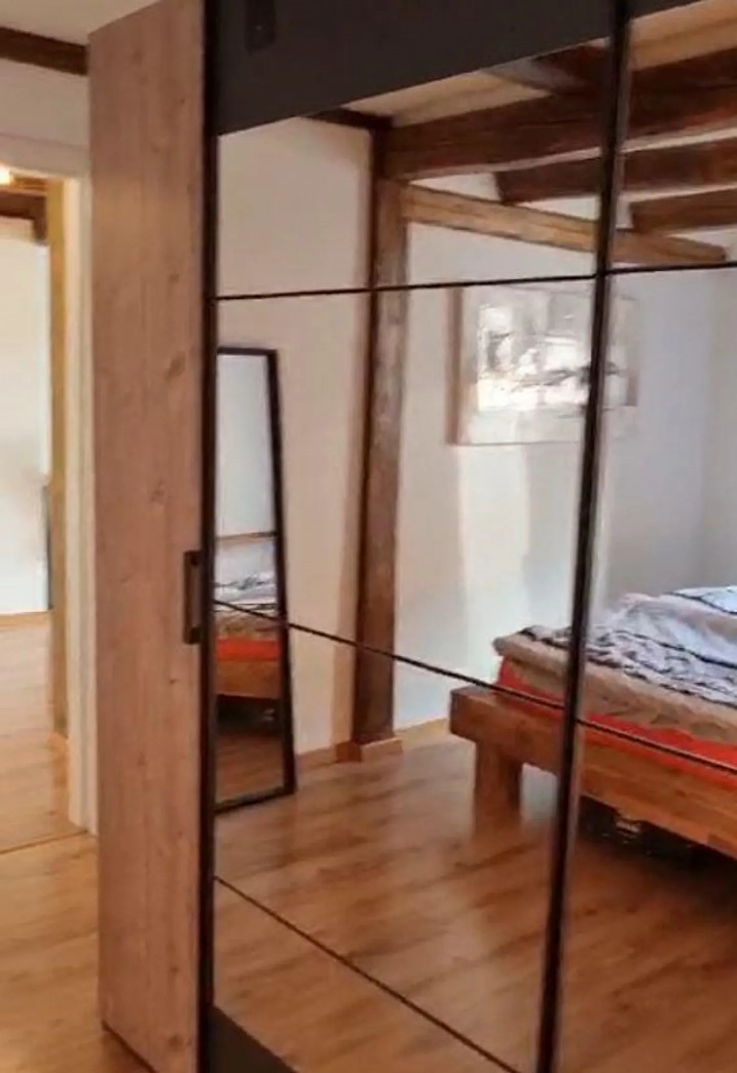 Appartamento mansardato arredato di 2,5 stanze nella città vecchia di Altstätten SG - Foto 5 di 11