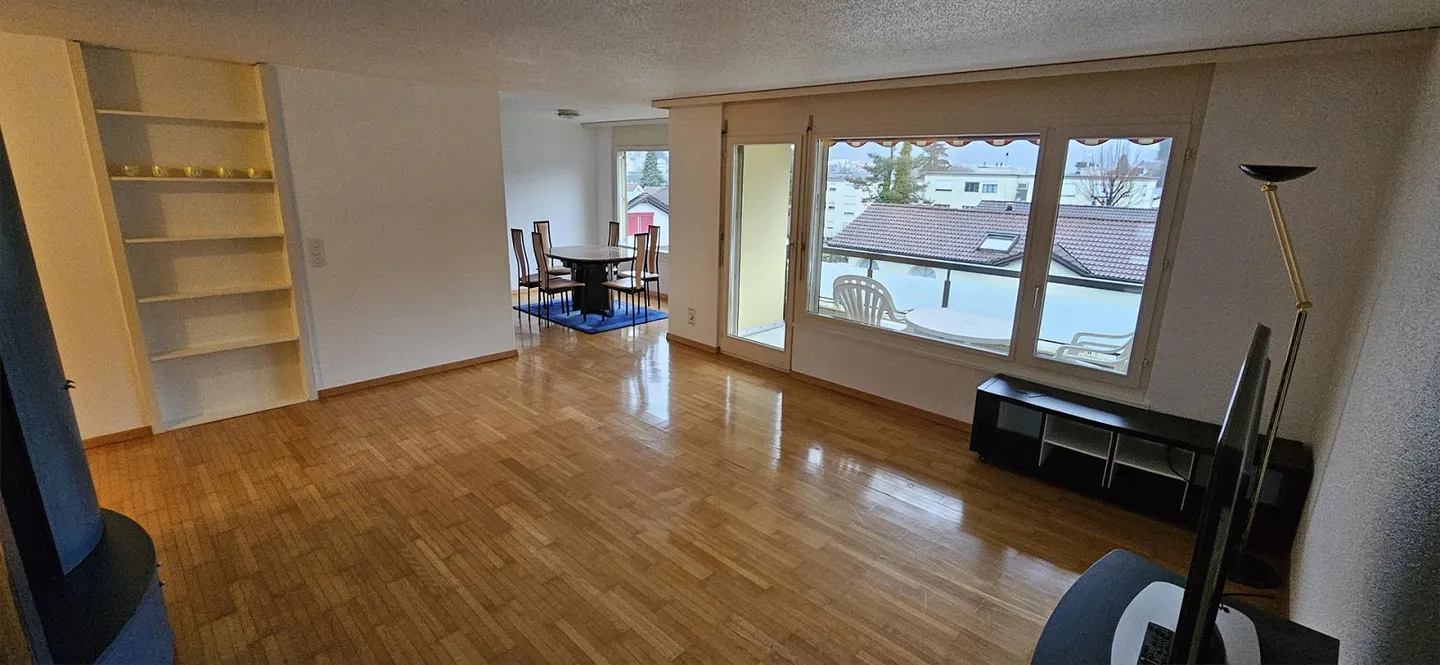 Appartement 3,5 pièces 100m2 dans le quartier prisé d'Altwiesen Würenlos - Photo 3 sur 5