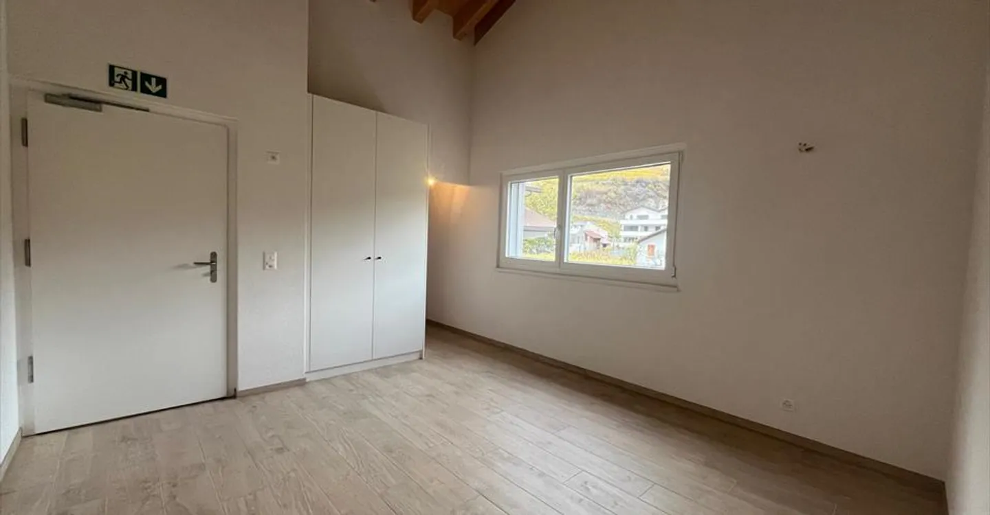 Immeuble mixte à louer - Photo 2 sur 7