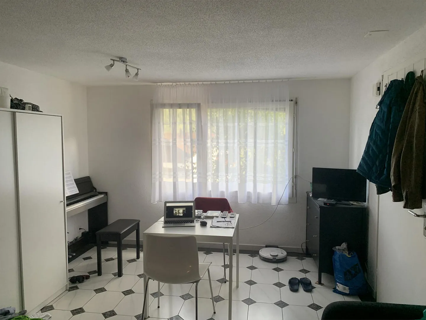 Monolocale arredato in affitto a Malix - Foto 4 di 4