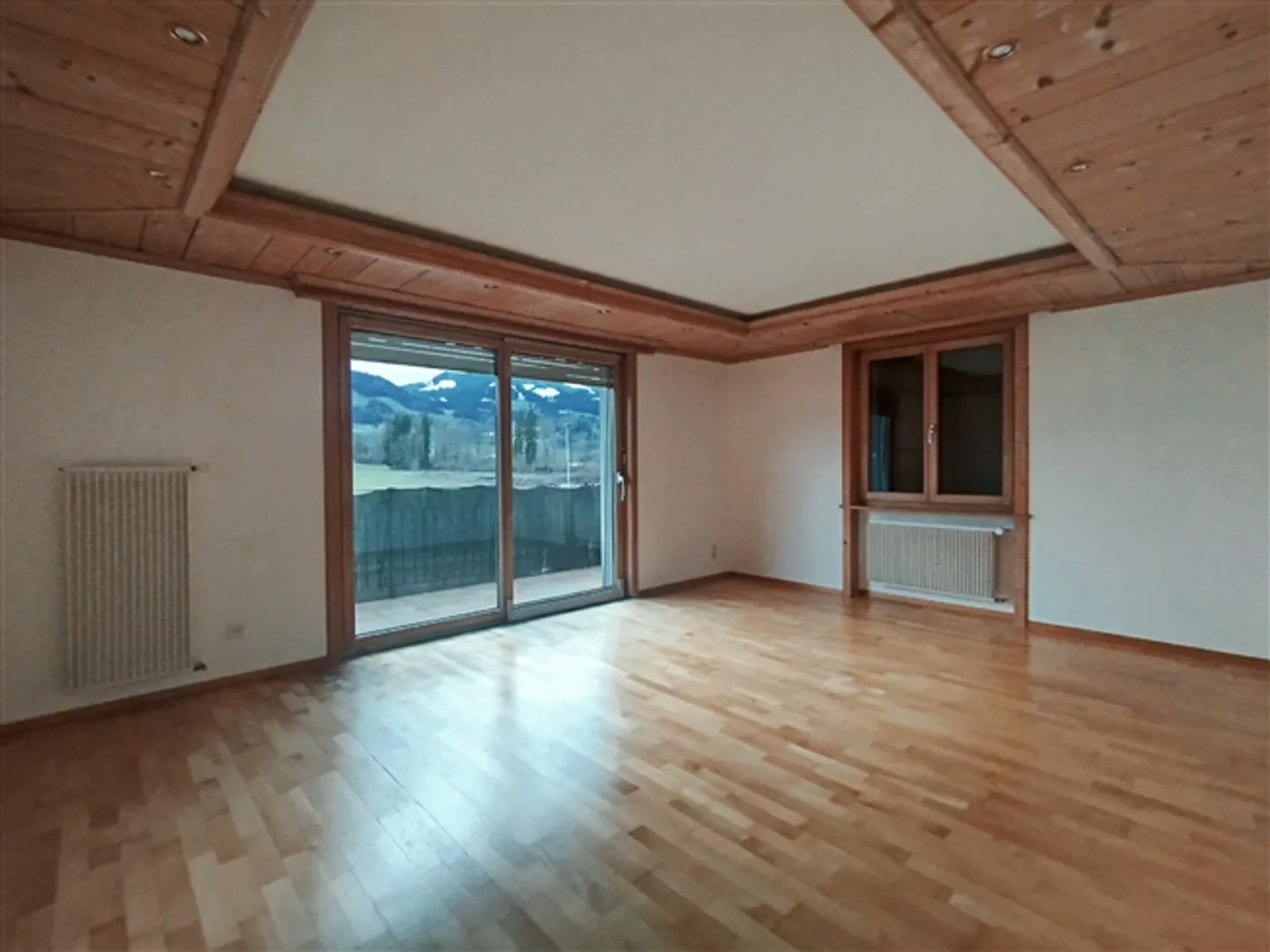 House with 6.5 rooms spread over two levels - Photo 2 of 9