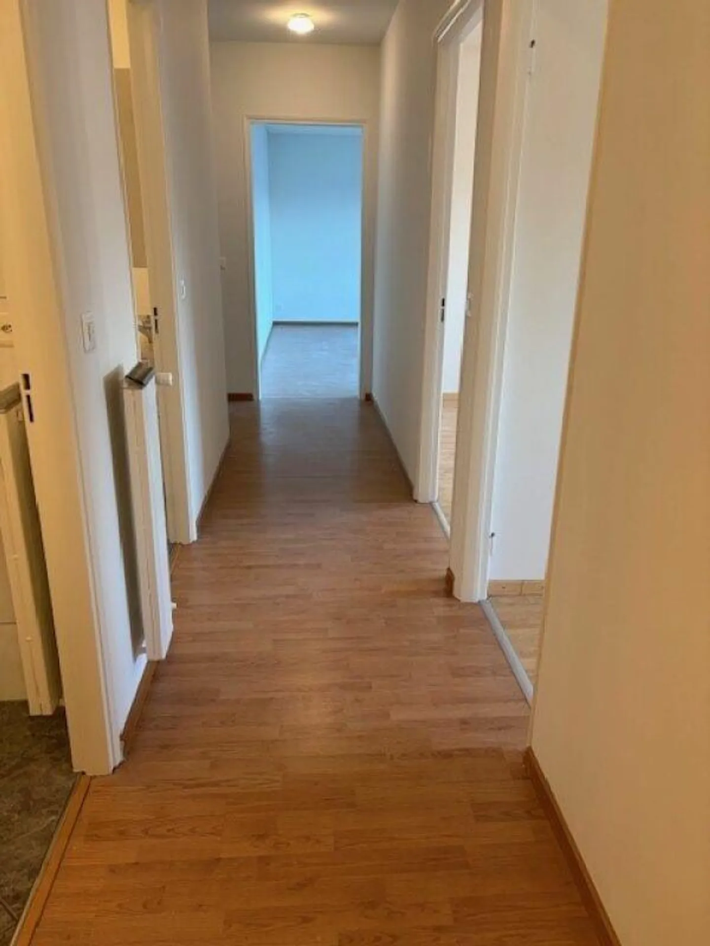 Appartamento luminoso con terrazza - Foto 7 di 8