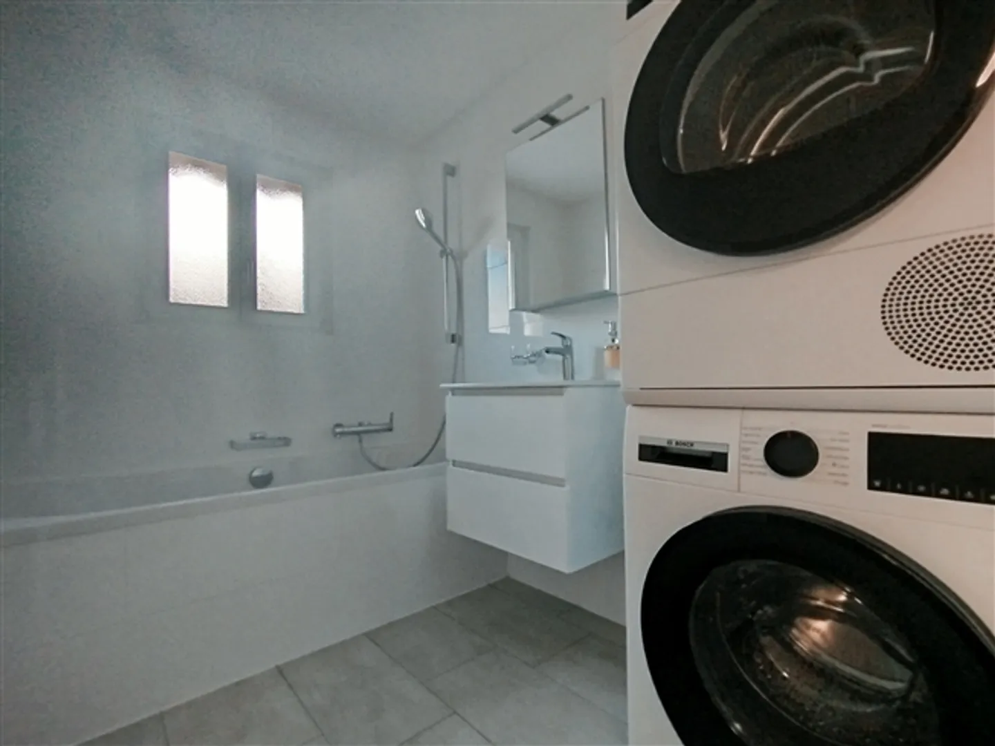 House with 6.5 rooms spread over two levels - Photo 8 of 9