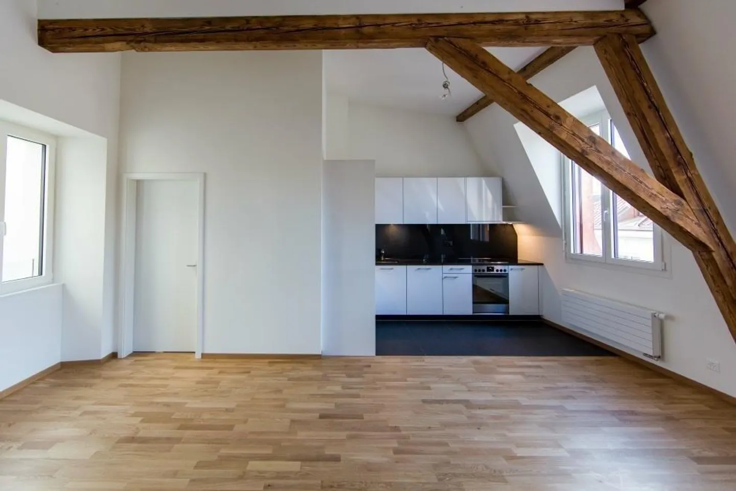In un bel edificio di carattere! - Foto 6 di 6