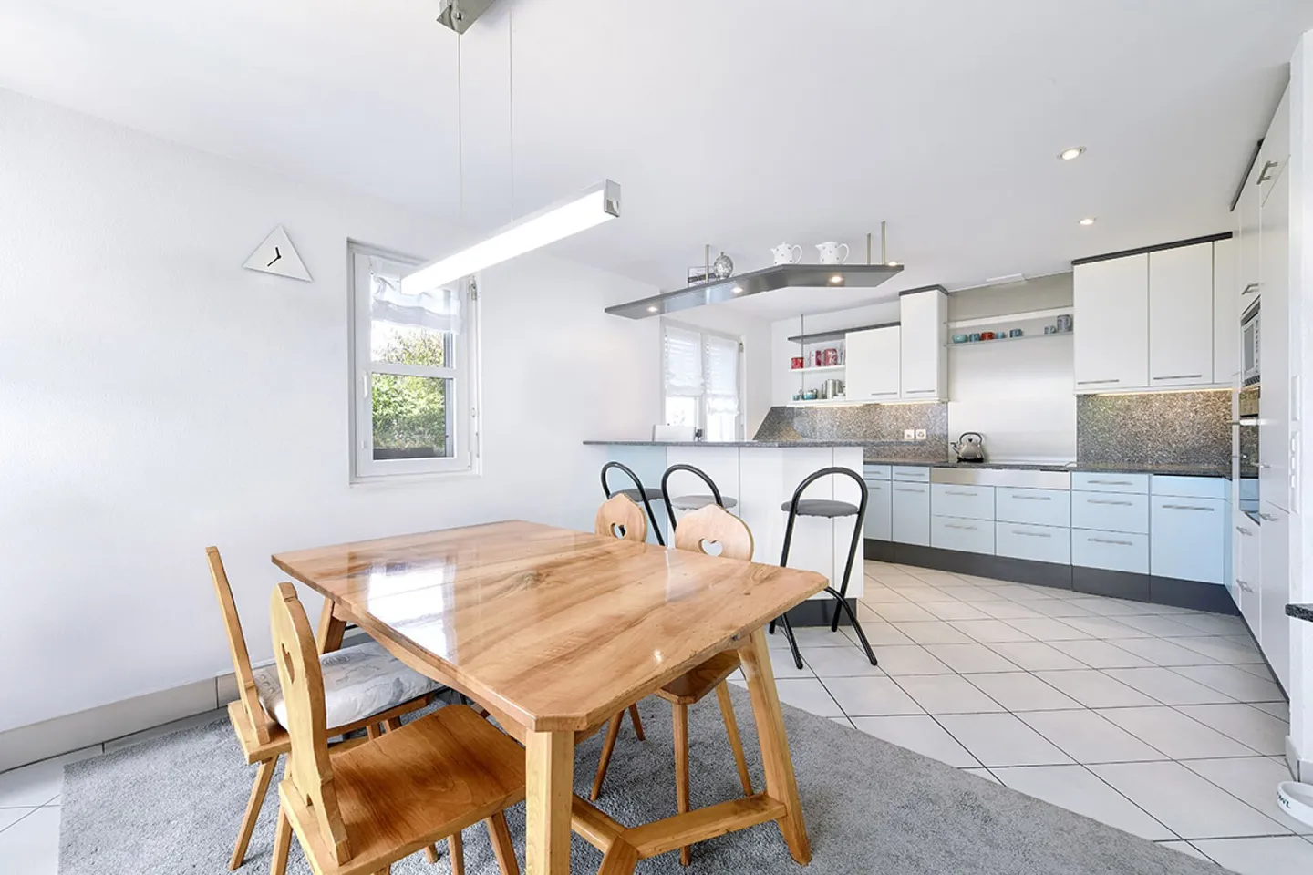 4.5-Zimmer Doppel-Einfamilienhaushälfte mit 2.5-Zimmer Einliegerwohnung - Foto 5 von 10