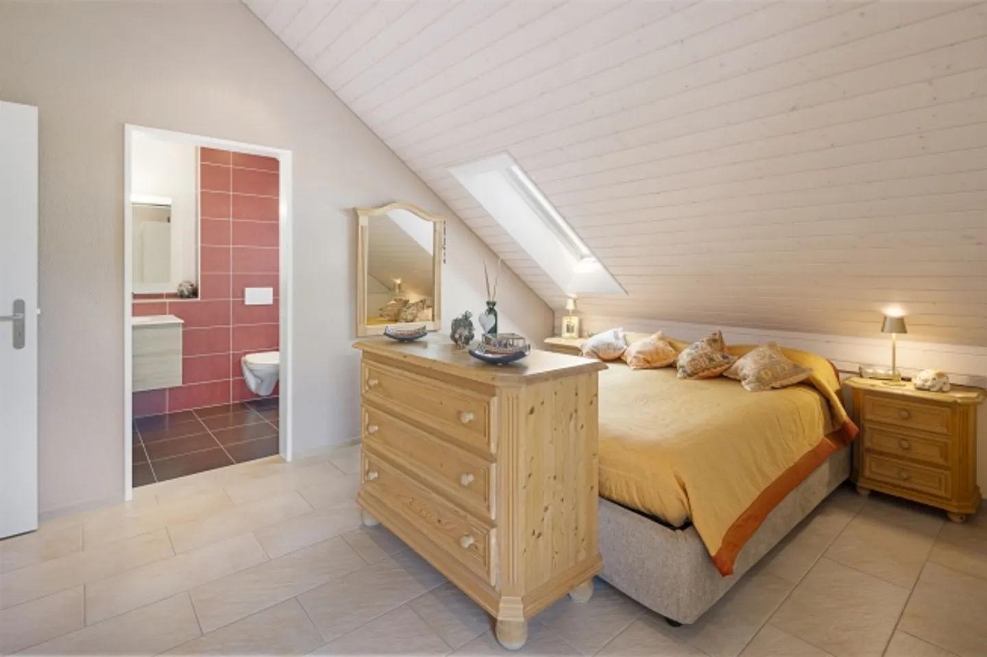 Oasi abitativa centrale e moderna con terrazza soleggiata - Foto 5 di 12