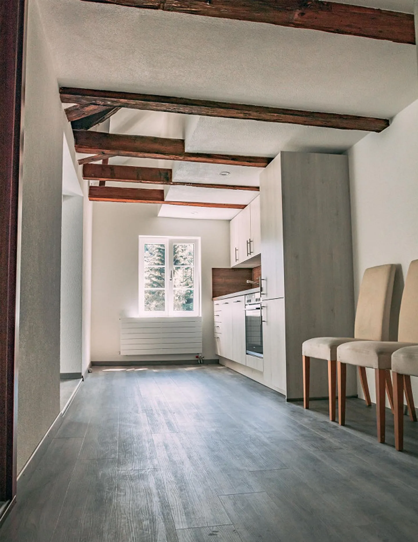 Charmante Dachwohnung in Wassen - Foto 1 von 3