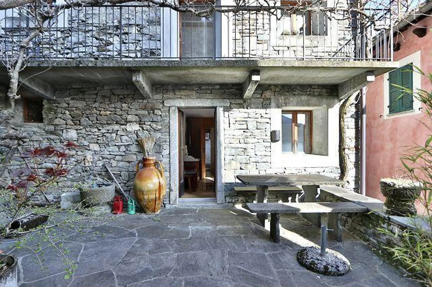 Casa ticinese di 7 locali e mezzo nel nucleo - Foto 24 di 41