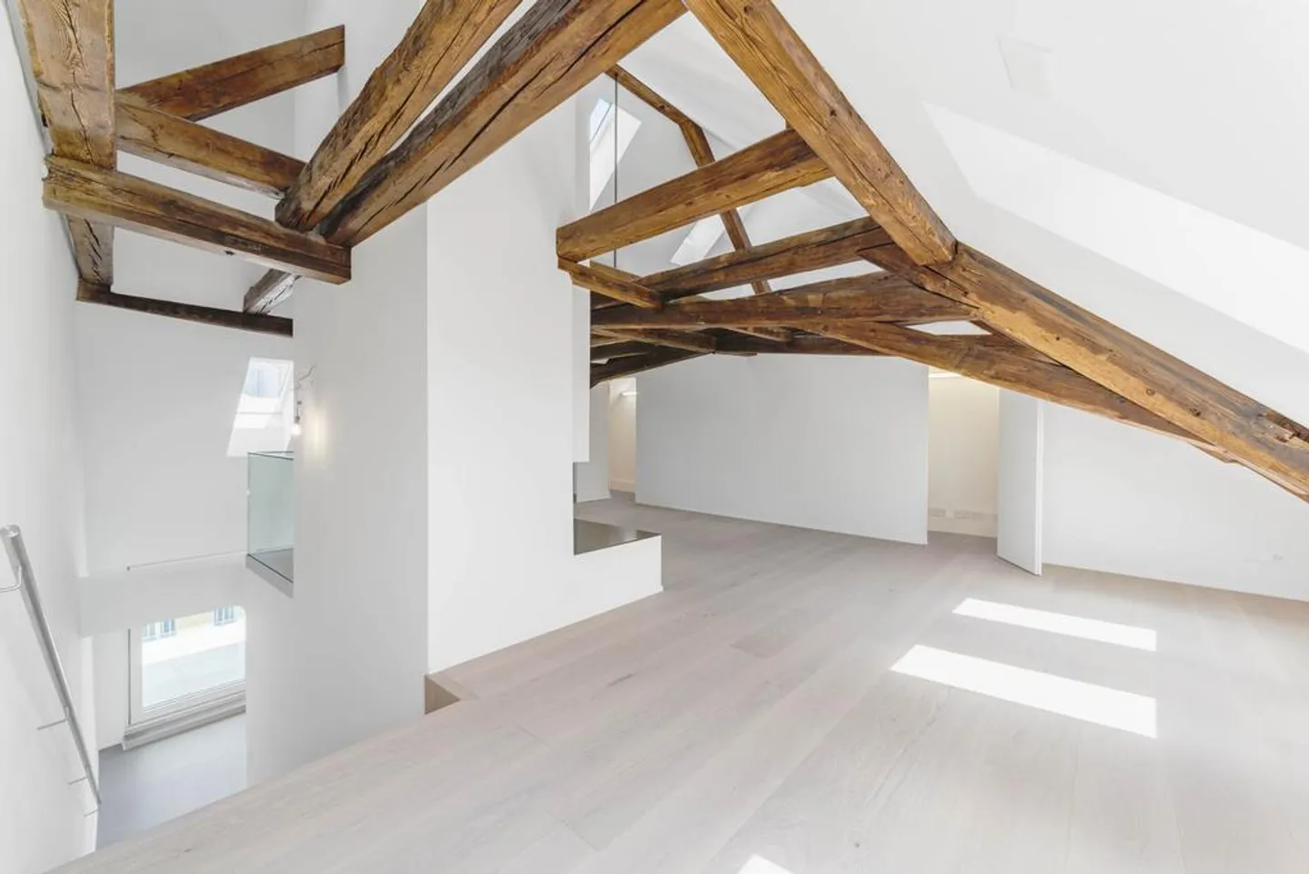 Einzigartige Wohnung mit grosszügiger Terrasse in der Altstadt - Foto 7 von 12