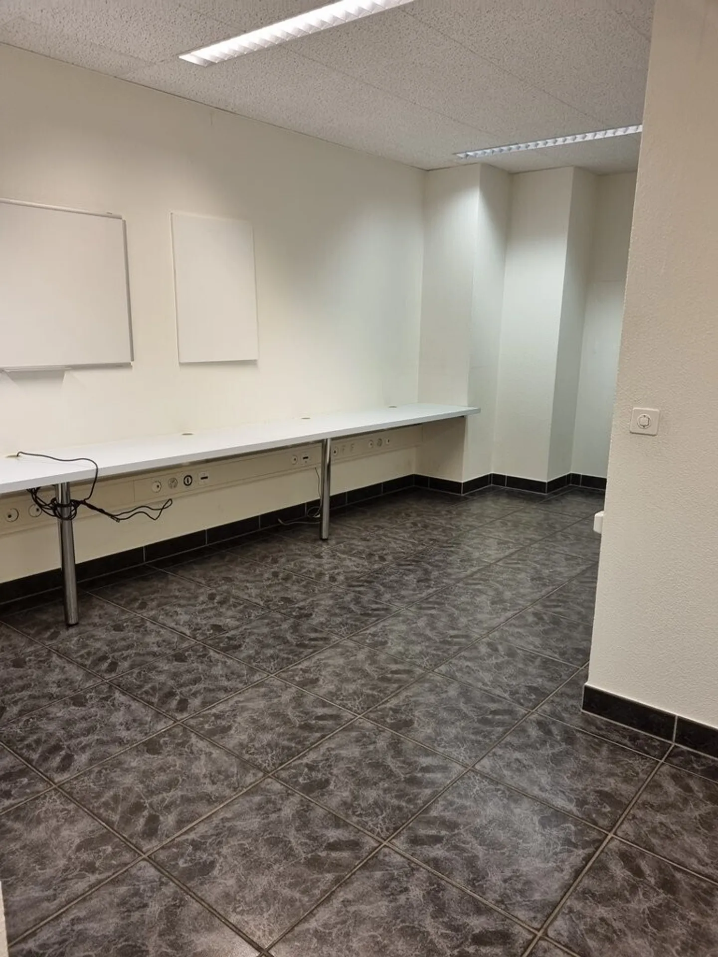 Ihr Büro im Industriegebiet Kloten! - Foto 7 von 9