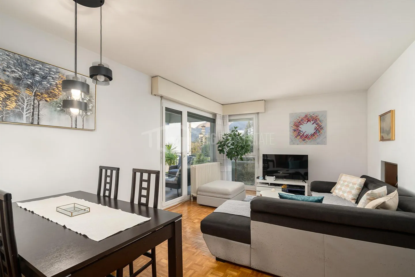 3.5-ZIMMER-WOHNUNG IN RESIDENZ MIT SCHWIMMBAD - Foto 2 von 8