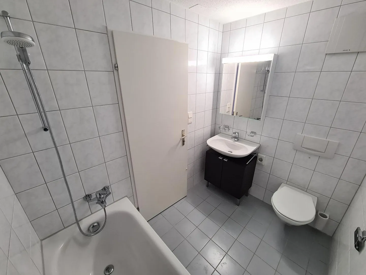 3.5-Zimmer-Wohnung mit grosszügigem Garten - Foto 7 von 8
