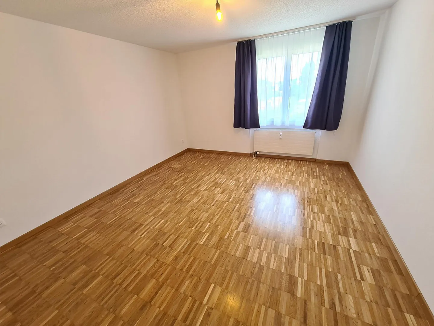 3.5-Zimmer-Wohnung mit grosszügigem Garten - Foto 5 von 8