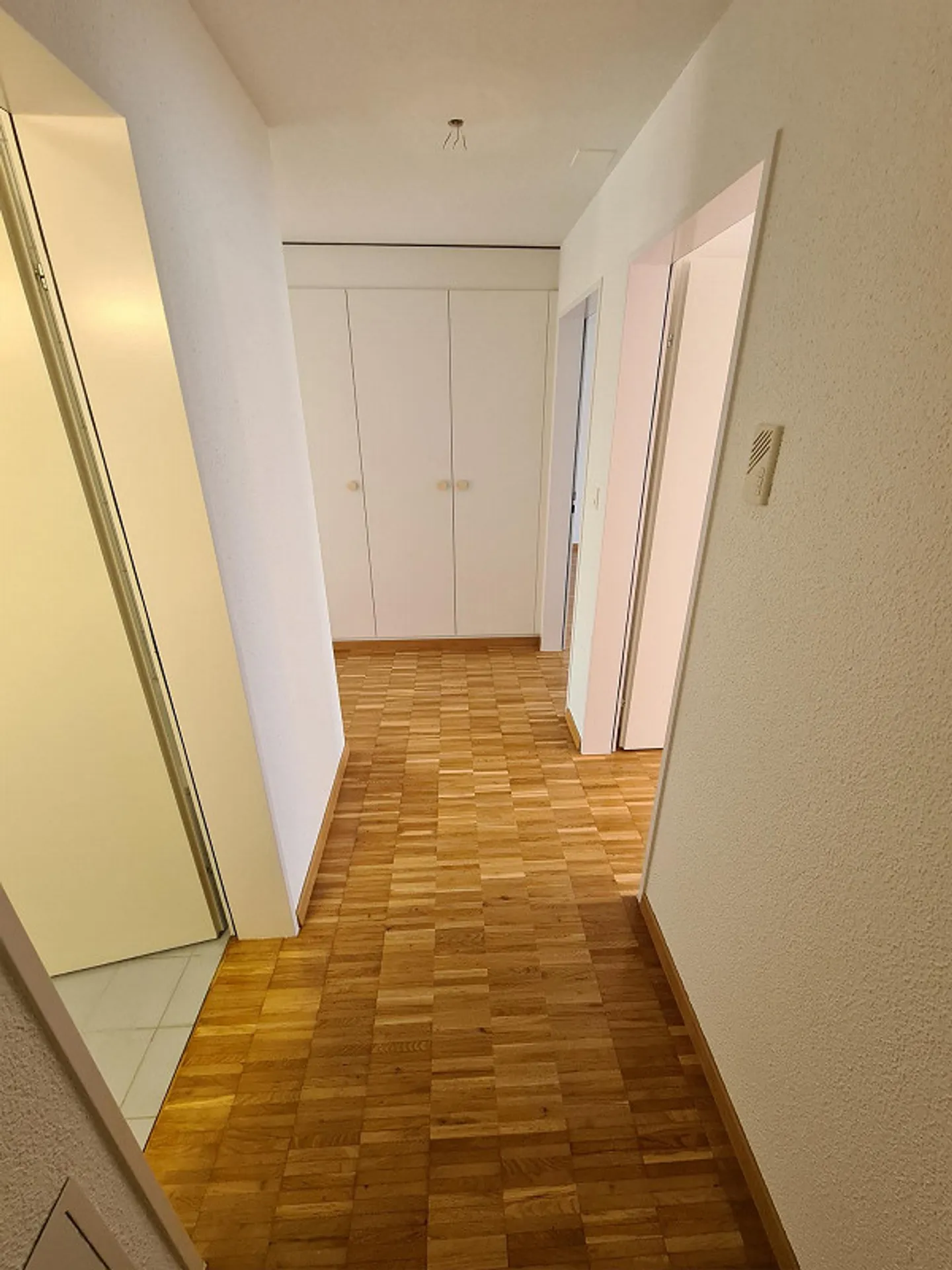 3.5-Zimmer-Wohnung mit grosszügigem Garten - Foto 6 von 8