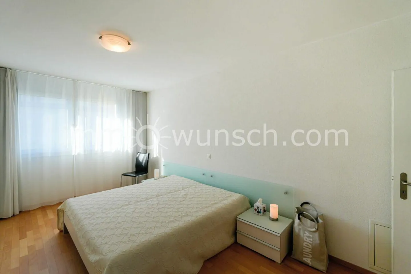 Charming 2 ½ room condominium with 2nd residence permit - Photo 8 of 11