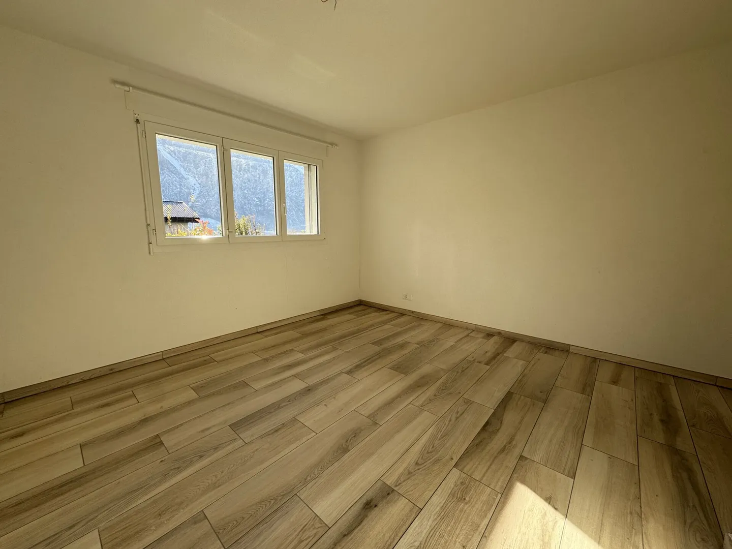 Schöne 2,5-Zimmer-Wohnung mit Terrasse zu vermieten - Foto 5 von 8